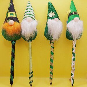 Green, White, Gold St. Patrick Day Gnomes Writing Pen Set (Gn7)